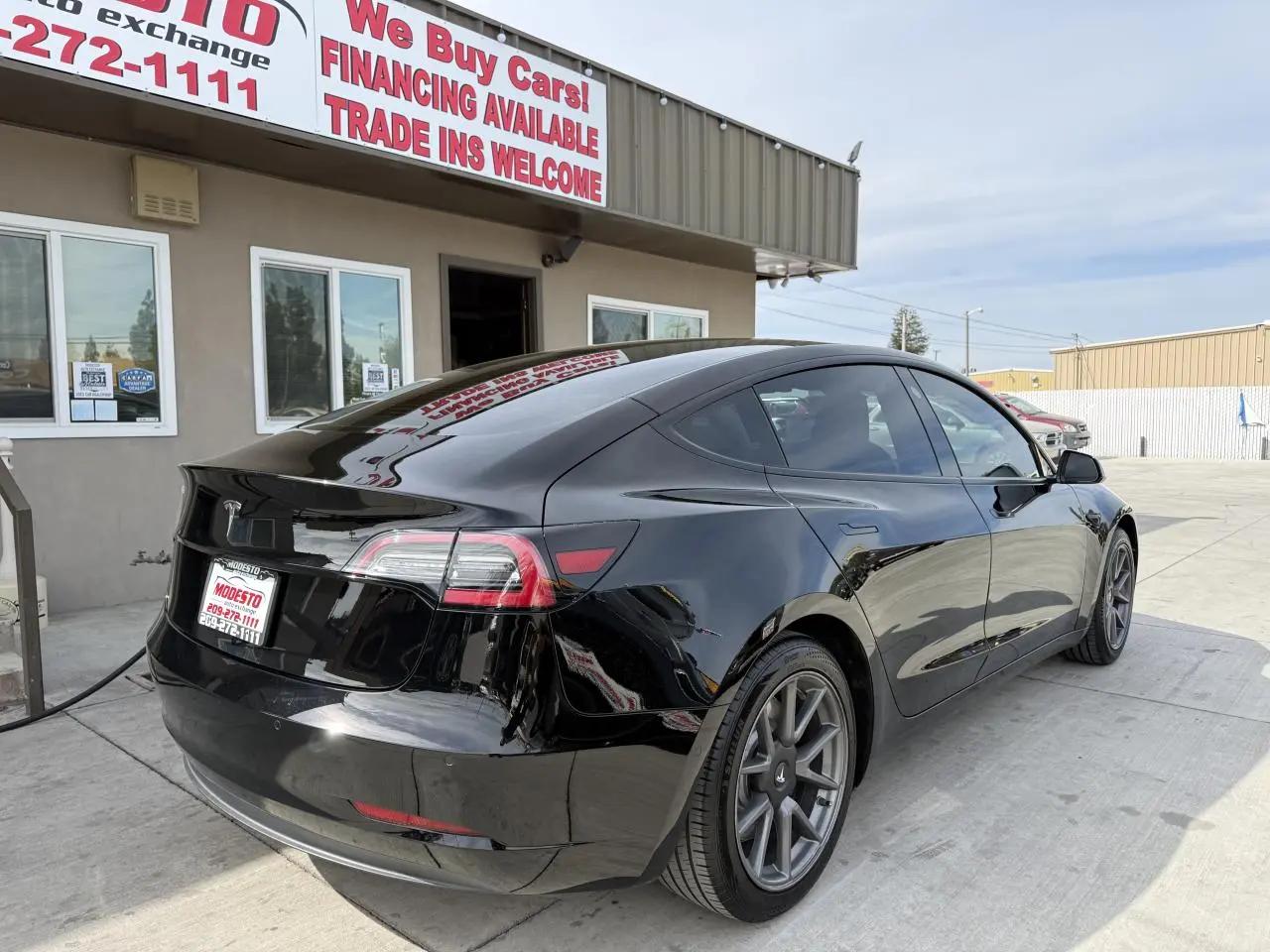 2021 Tesla Model 3 Standard Range Plus photo 3