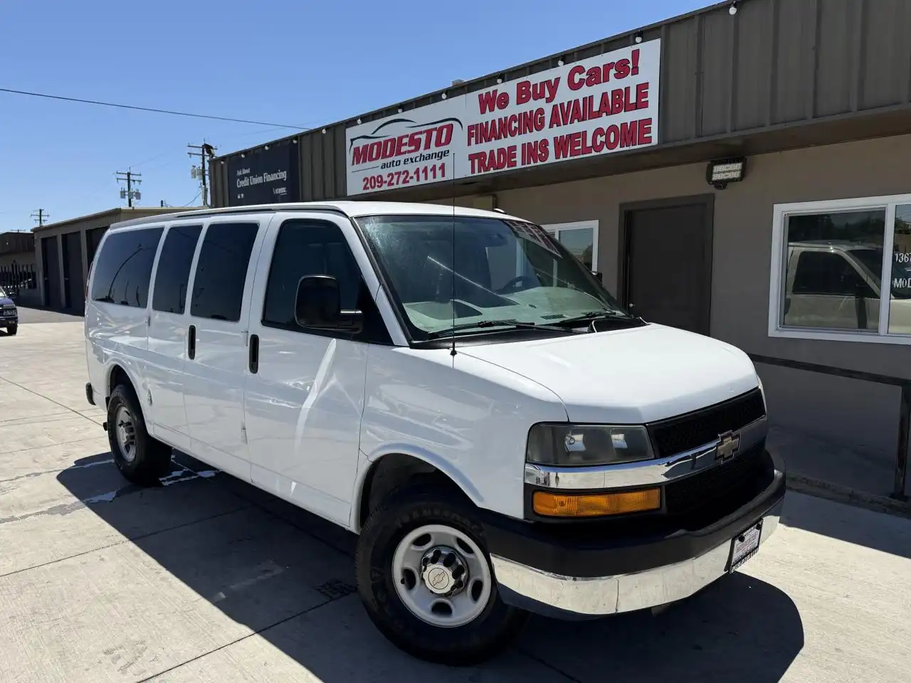 2014 Chevrolet Express 2500 LS's photo