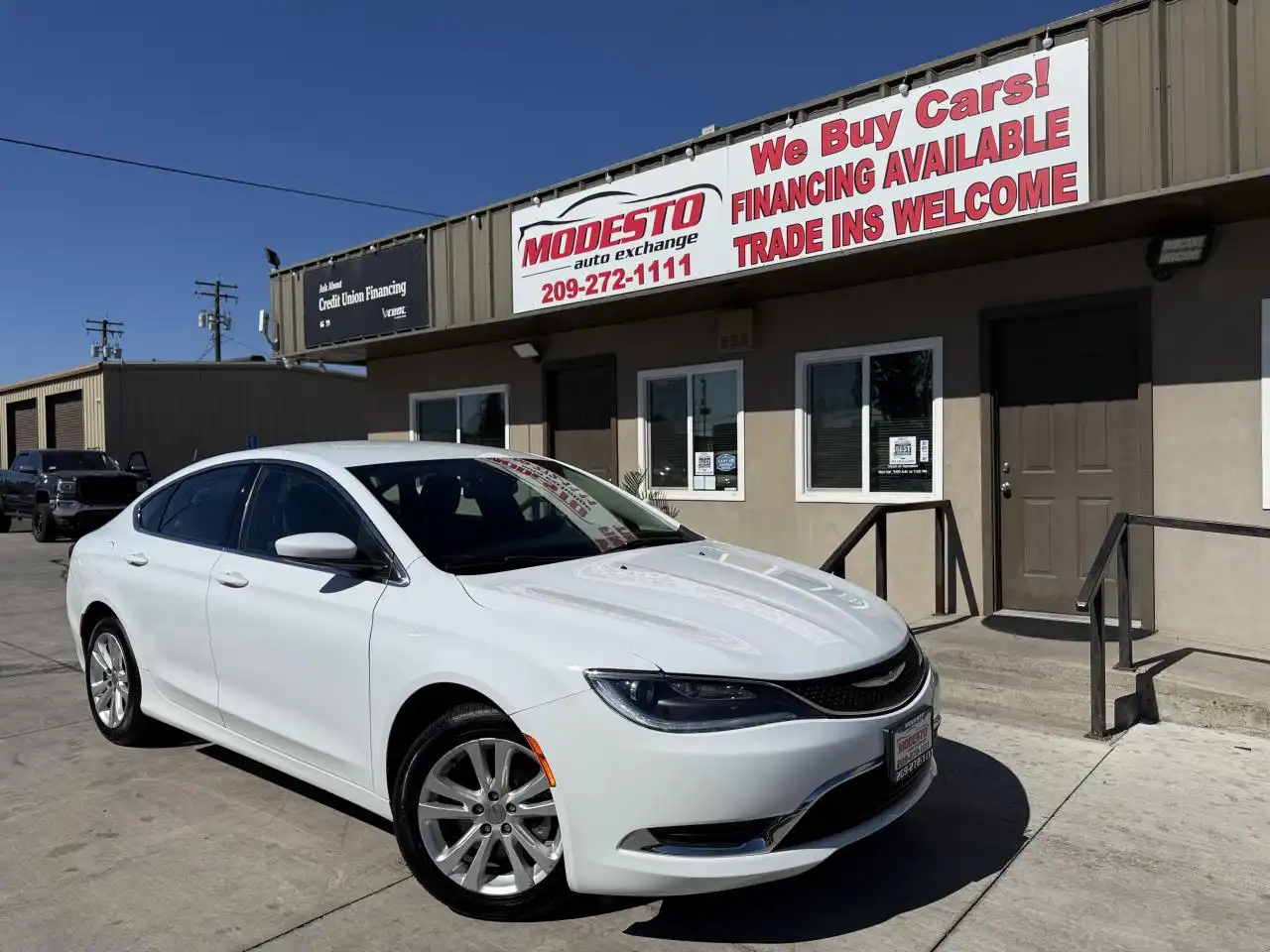 2015 Chrysler 200 Limited's photo