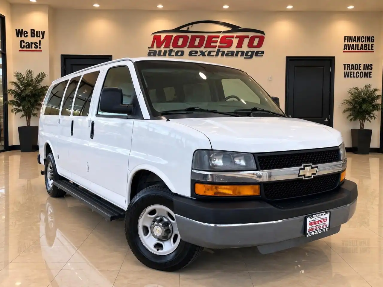 2010 Chevrolet Express LS 3500 Extended's photo