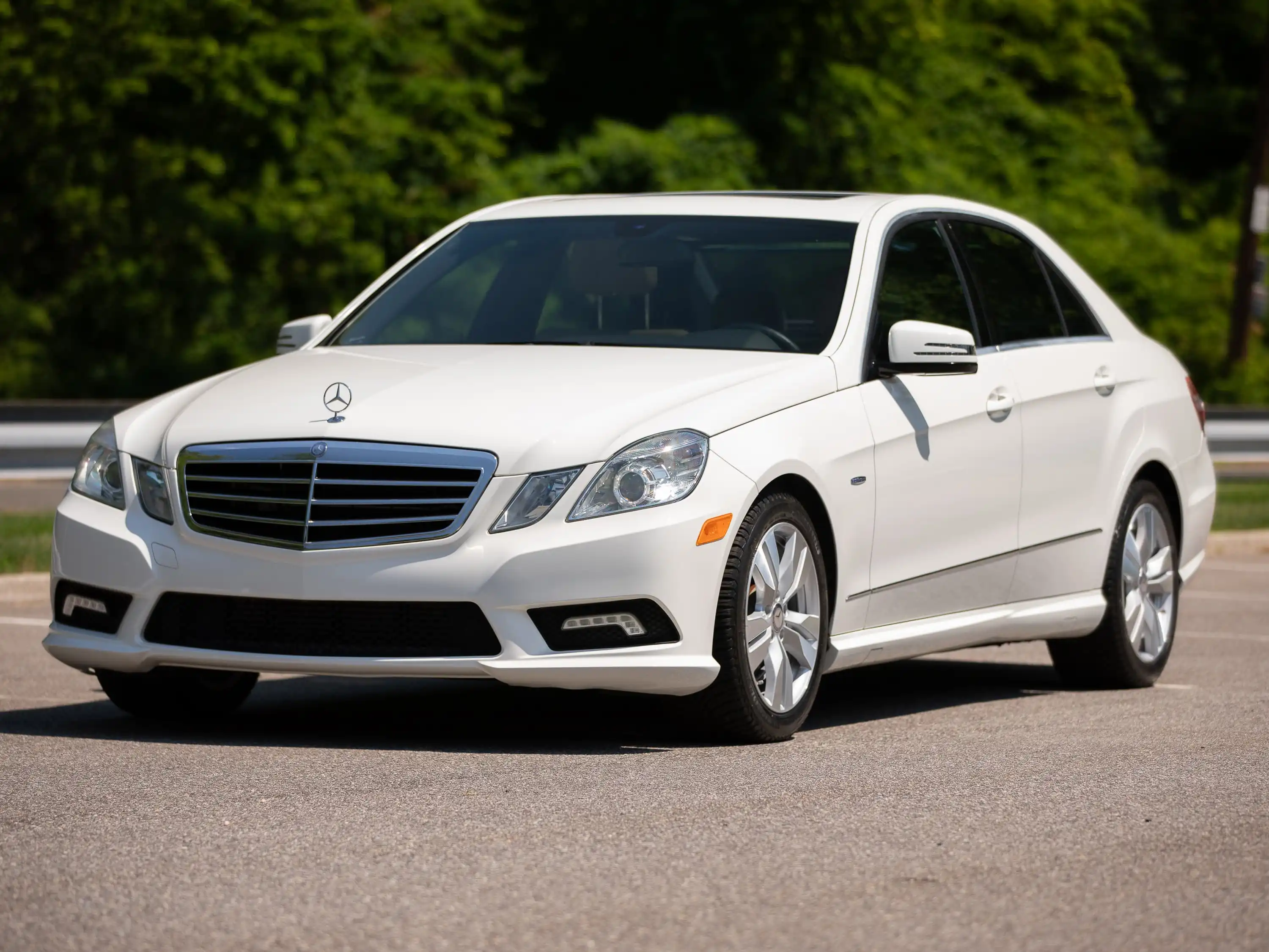 2011 Mercedes-Benz E-Class E350 BlueTEC's photo