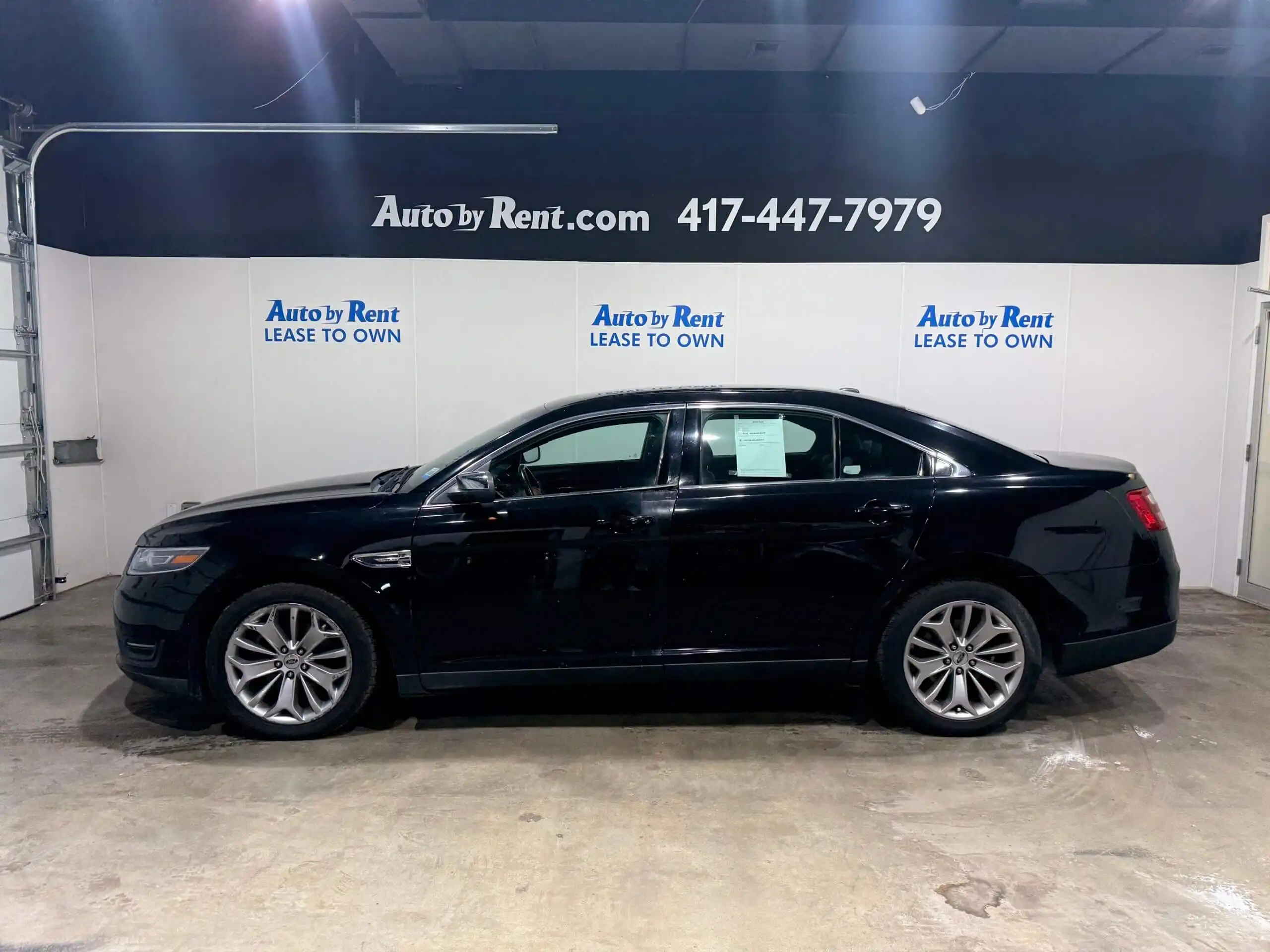 2019 Ford Taurus Limited FWD's photo