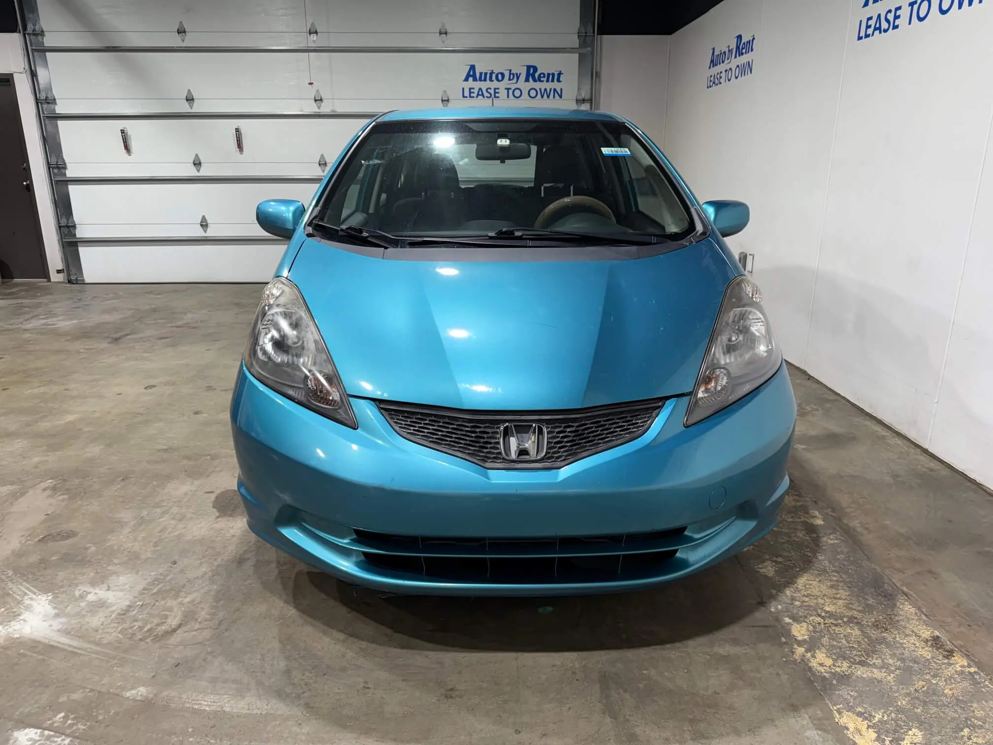 2013 Honda Fit Auto photo 3