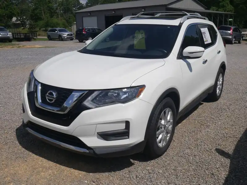 2017 Nissan Rogue SV FWD's photo