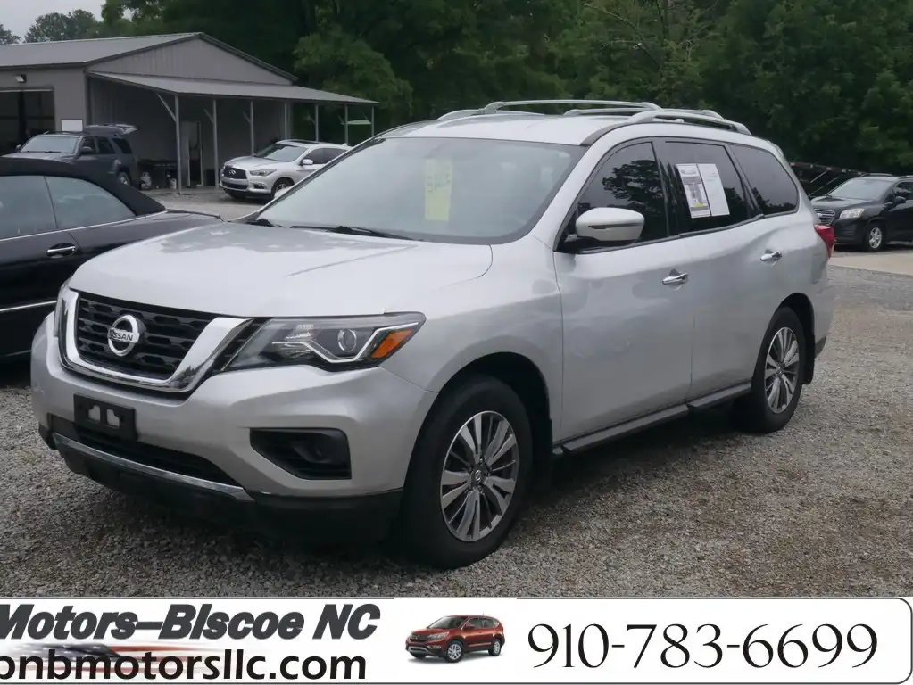 2020 Nissan Pathfinder S 4WD's photo