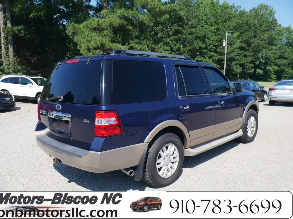 2013 Ford Expedition XLT 4WD photo 5