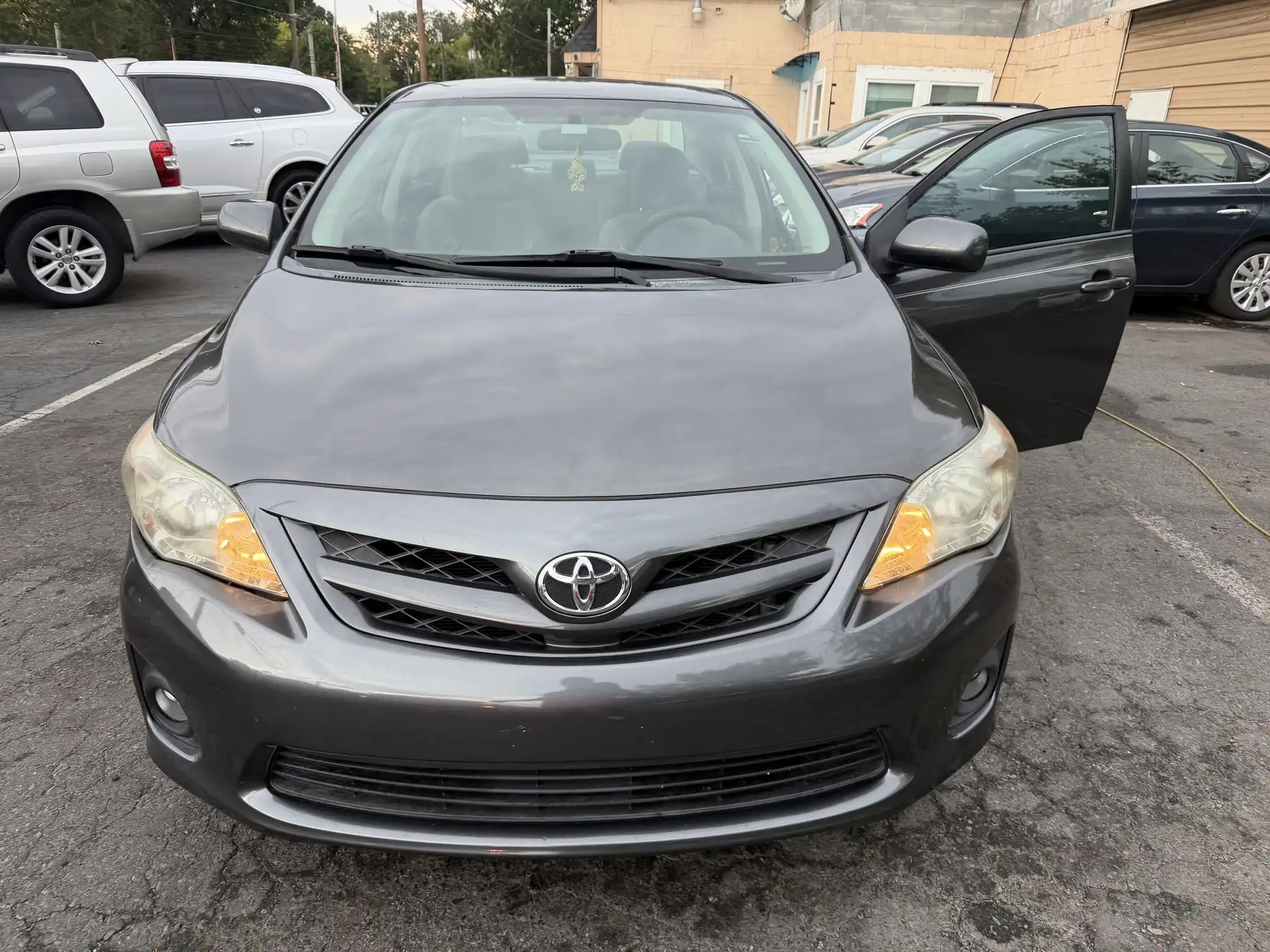 2011 Toyota Corolla LE AT's photo