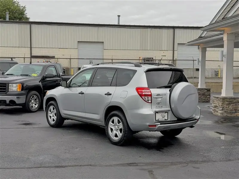 2012 Toyota RAV4 Base 4WD photo 3