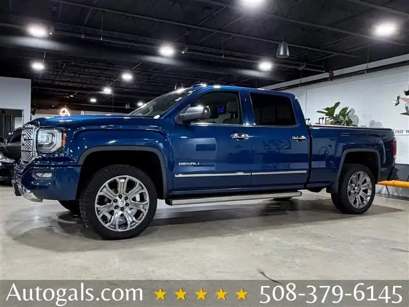 2017 GMC Sierra 4WD Crew Cab Standard Box's photo