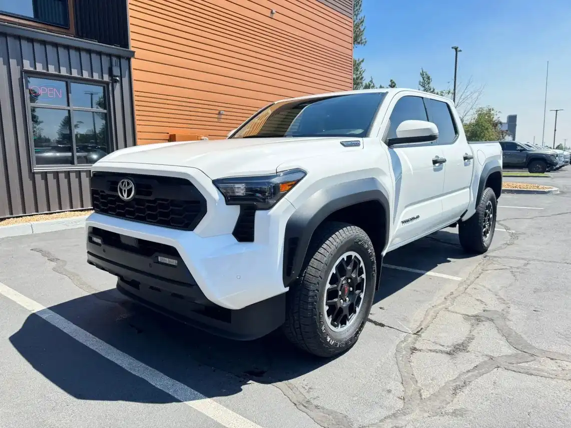 2024 Toyota Tacoma TRD Off Road Hybrid 4x4 Double Cab's photo