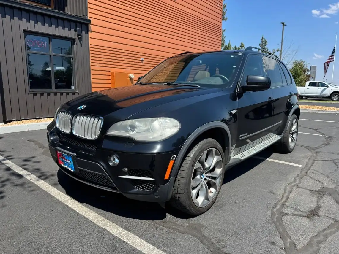 2013 BMW X5 xDrive50i's photo