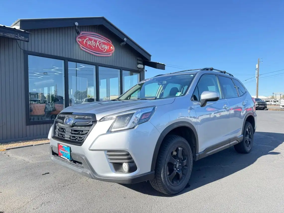 2022 Subaru Forester Premium's photo
