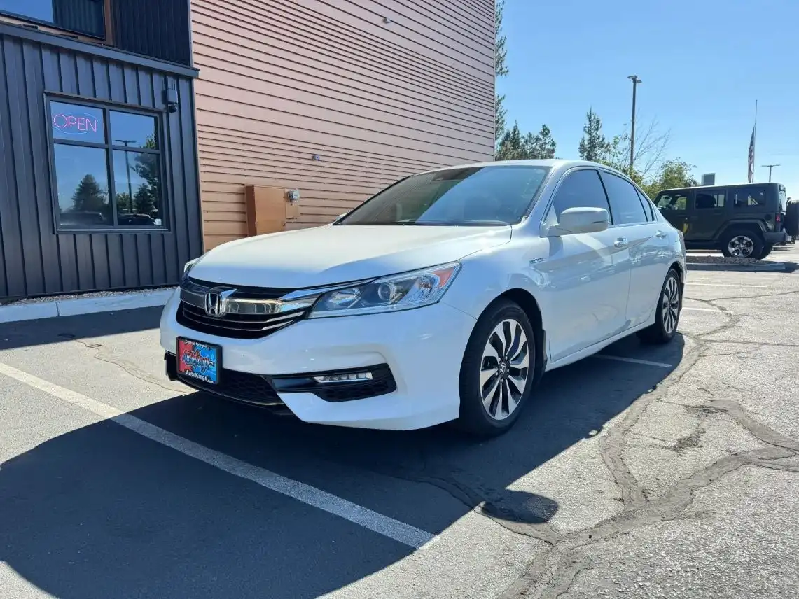 2017 Honda Accord Hybrid EX-L's photo