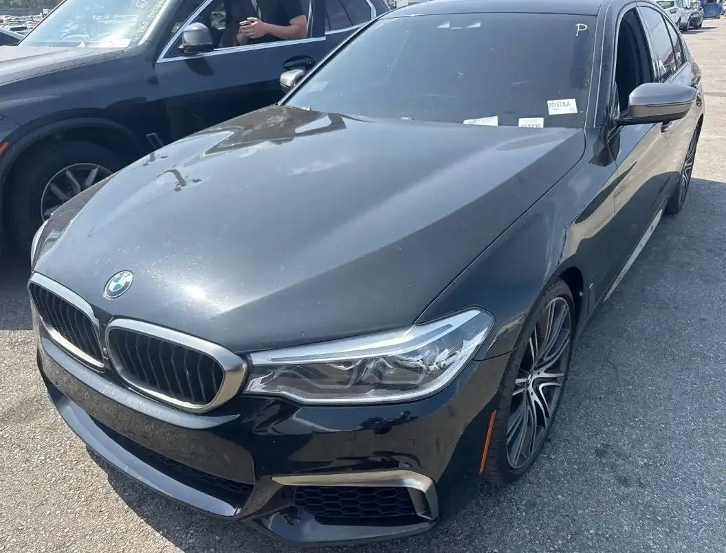 2018 BMW 5 Series M550i xDrive Sedan's photo