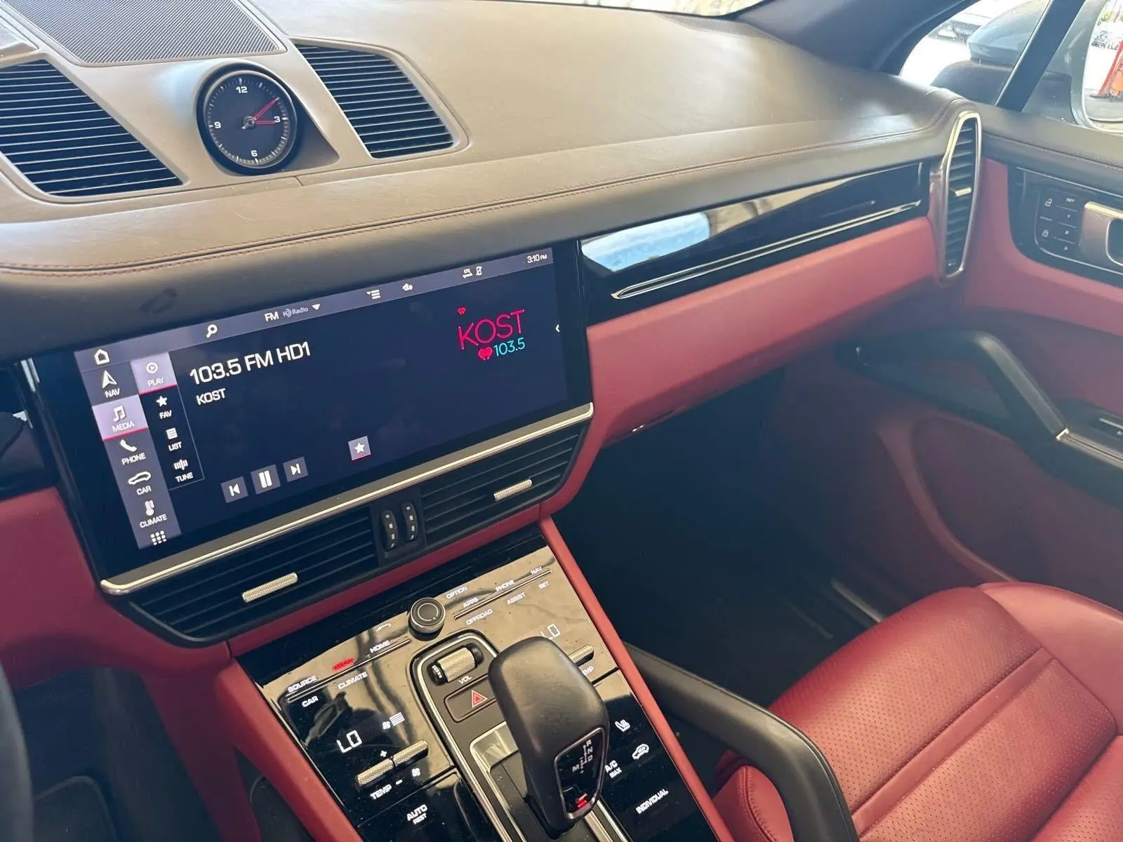 2021 Porsche Cayenne S photo 4