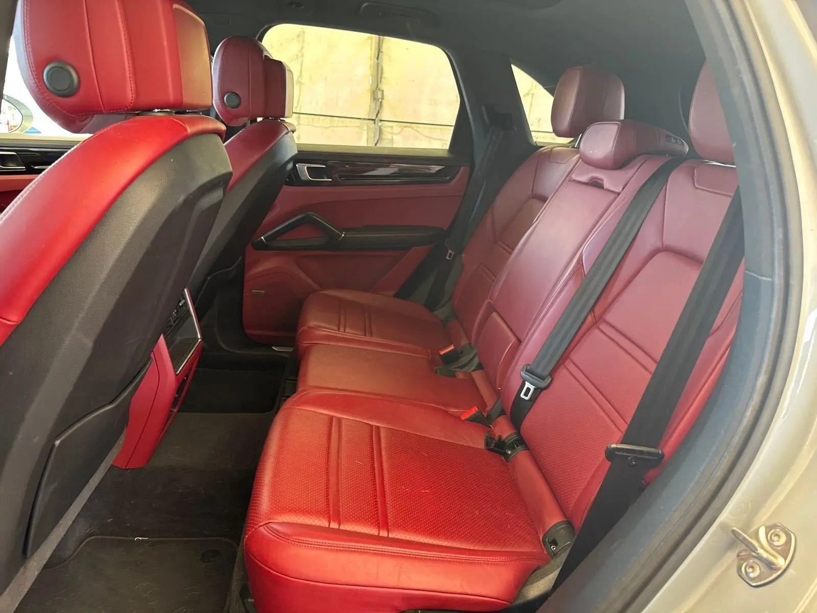 2021 Porsche Cayenne S photo 5