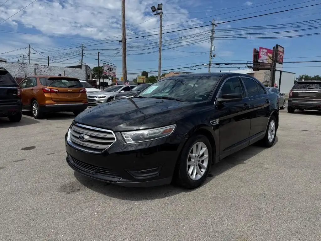 2013 Ford Taurus SEL FWD's photo