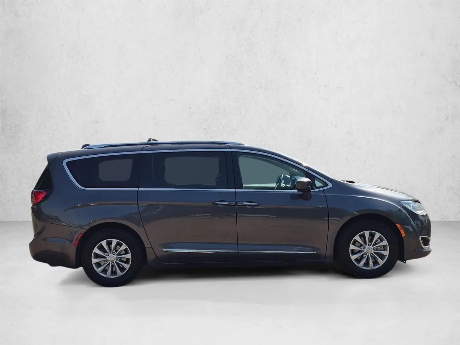 2018 Chrysler Pacifica Touring L photo 4