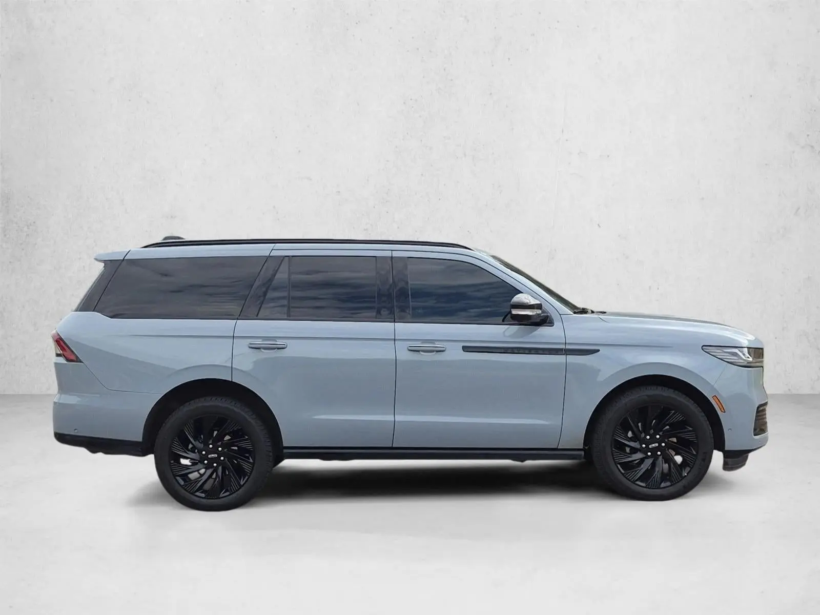 2025 Lincoln Navigator Reserve 4WD photo 4