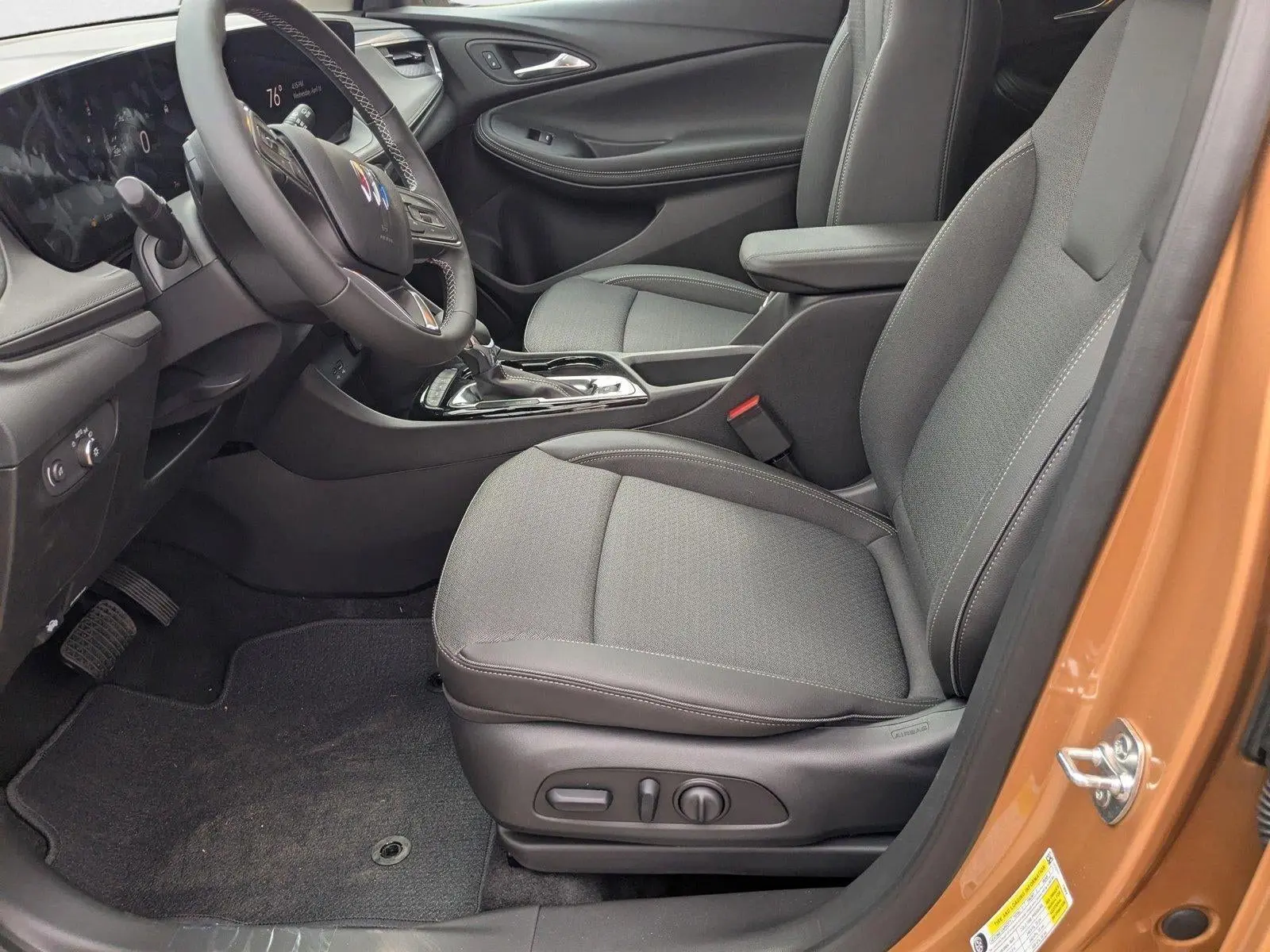 2025 Buick Encore GX Preferred AWD photo 4