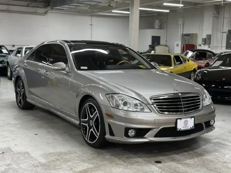 2008 Mercedes-Benz S-Class AMG S65's photo