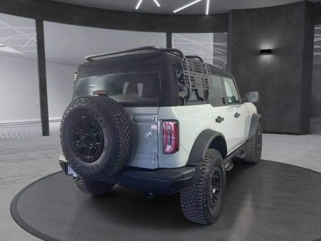 2023 Ford Bronco Badlands 4x4 photo 4
