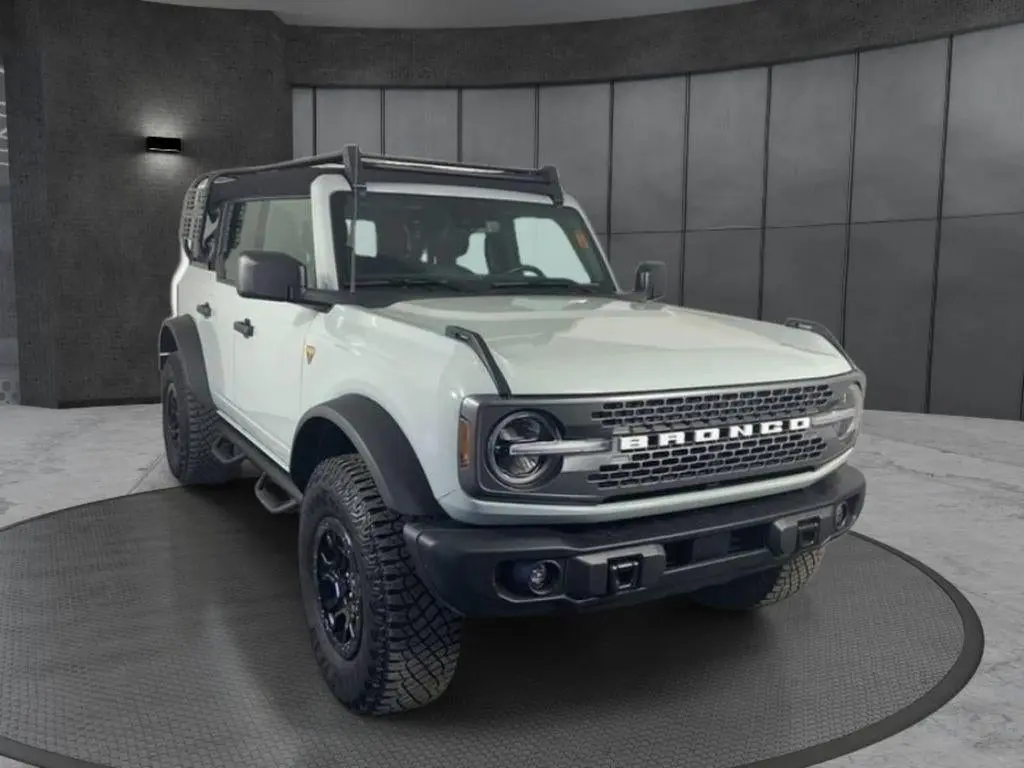 2023 Ford Bronco Badlands 4x4 photo 5