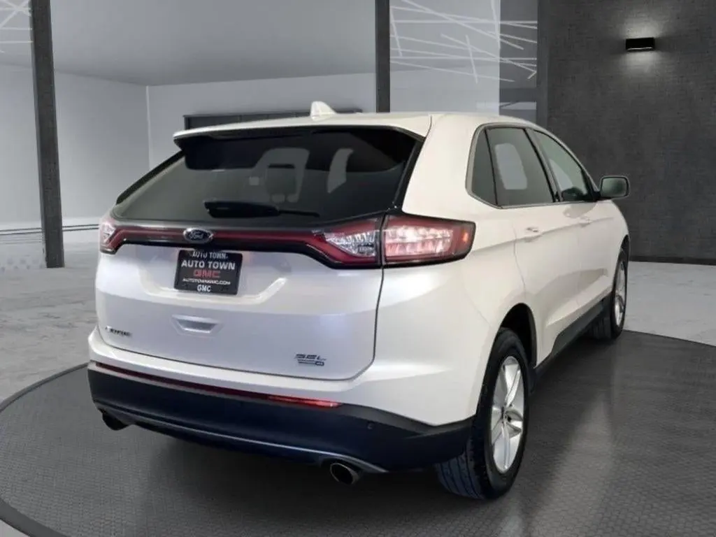 2017 Ford Edge SEL AWD photo 3
