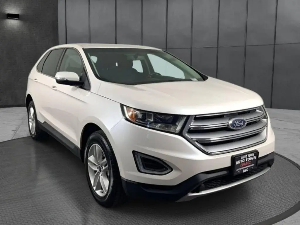 2017 Ford Edge SEL AWD photo 5