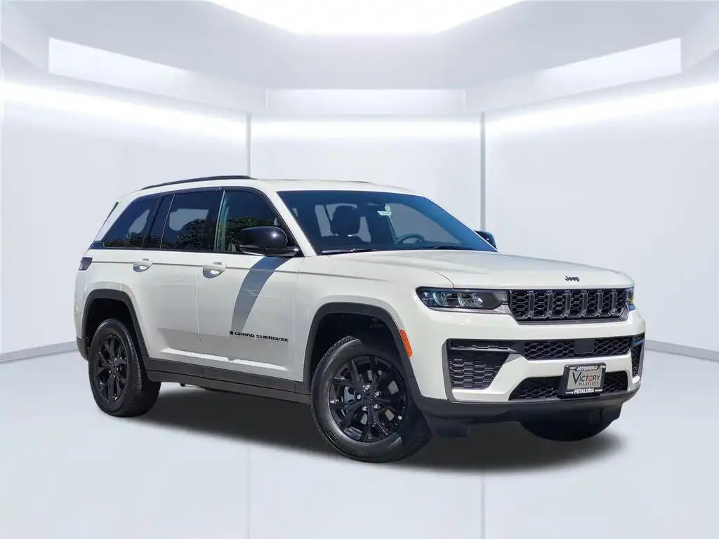 2026 Jeep Grand Cherokee Laredo Altitude 4x4's photo