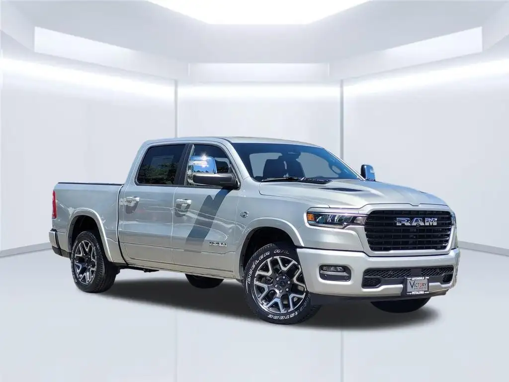 2026 RAM 1500 Laramie 4x4 Crew Cab 5'7's photo