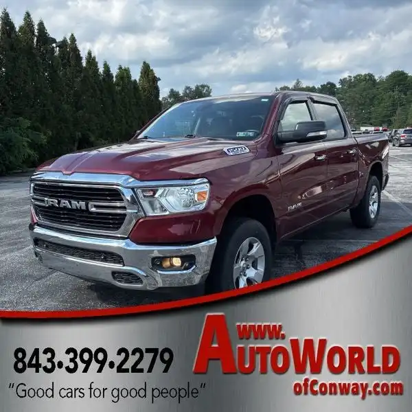 2020 RAM 1500 Big Horn/Lone Star 4x4 Crew Cab 5'7's photo