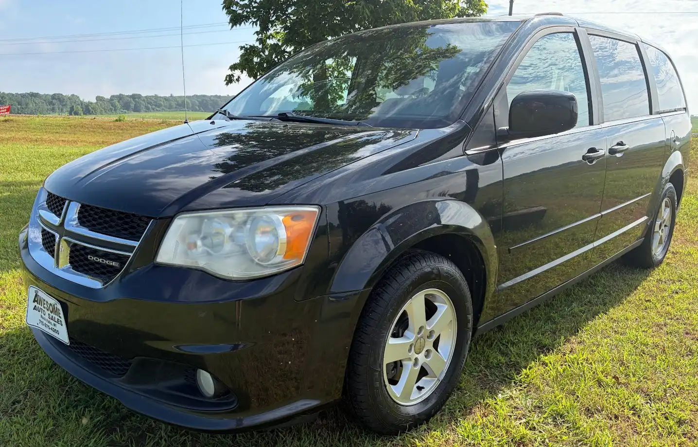 2011 Dodge Grand Caravan Crew FWD's photo