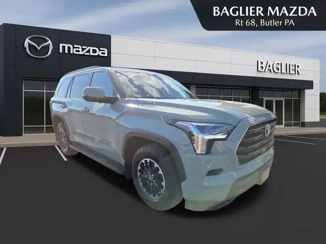 2025 Toyota Sequoia Platinum 4WD i-FORCE MAX Hybrid's photo