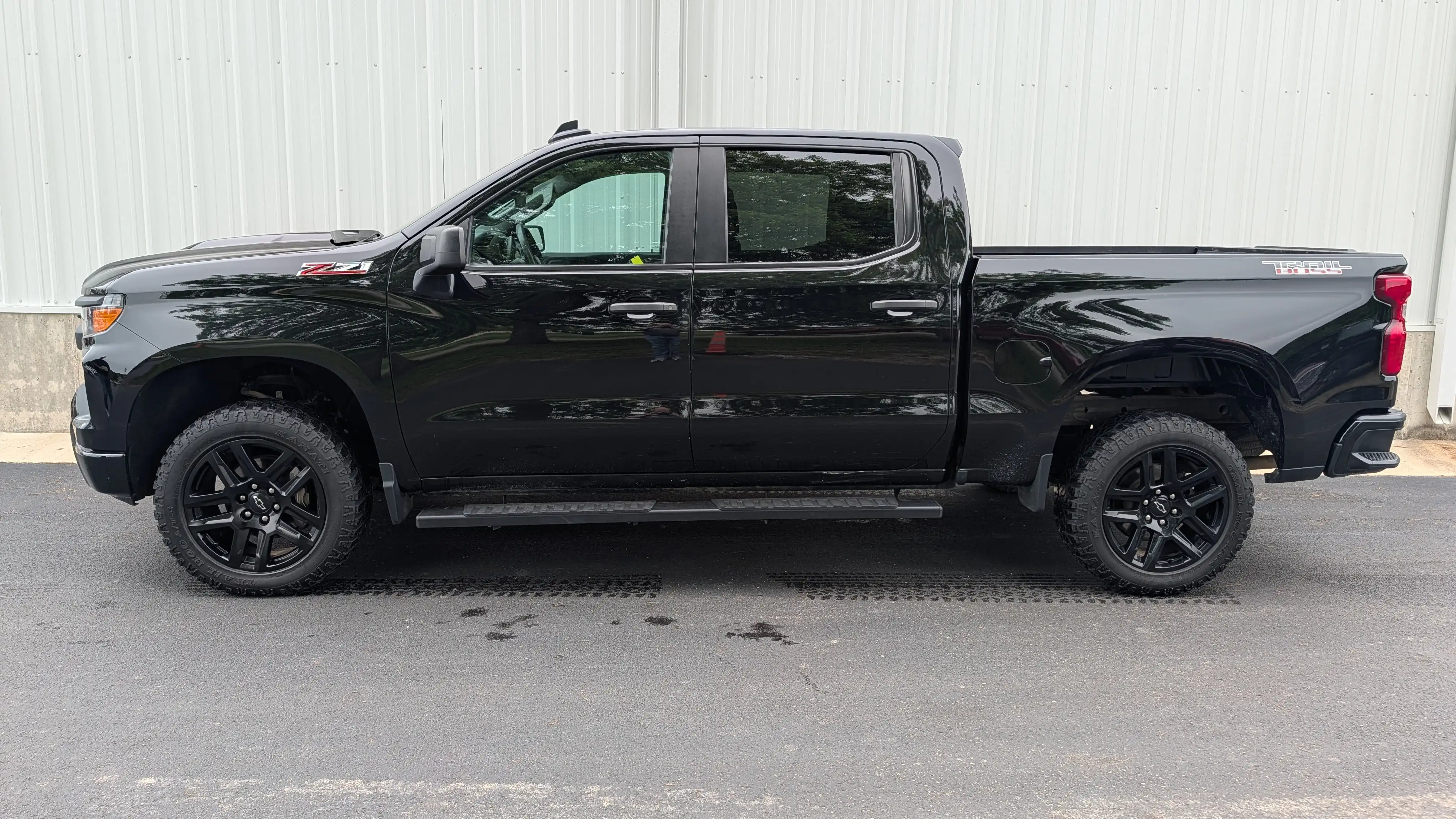 2022 Chevrolet Silverado 1500 Custom Trail Boss 4X4 Crew Cab Short Box's photo