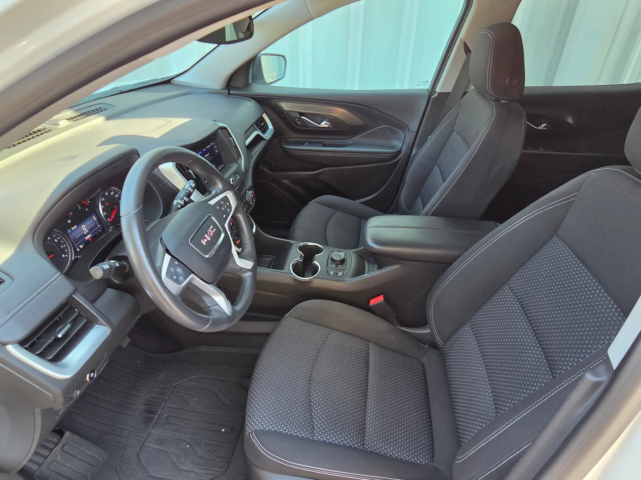 2024 GMC Terrain SLE AWD photo 4