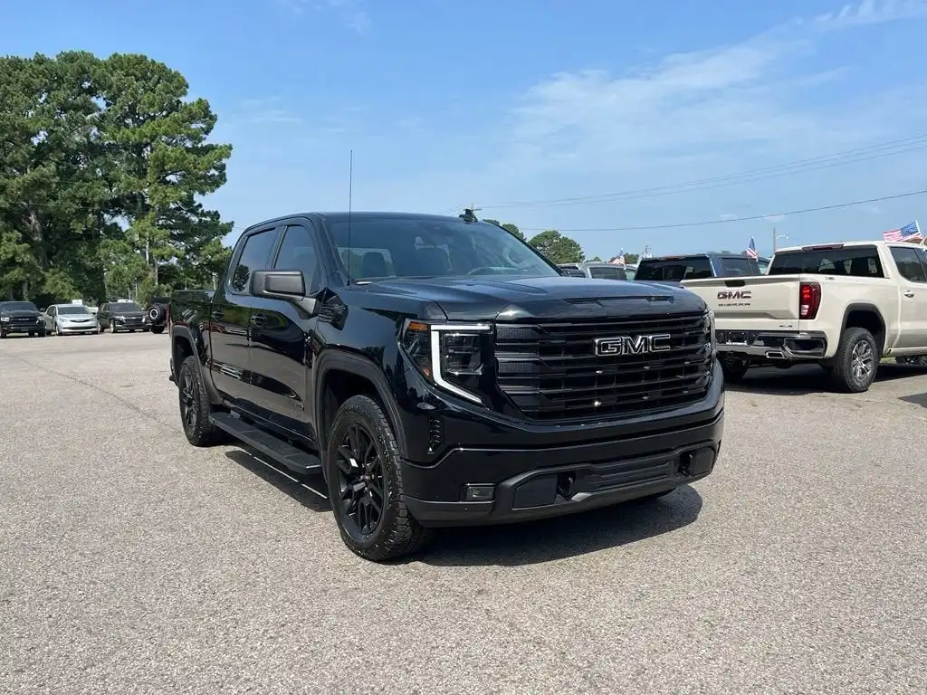 2026 GMC Sierra 4WD Crew Cab Standard Box Elevation's photo
