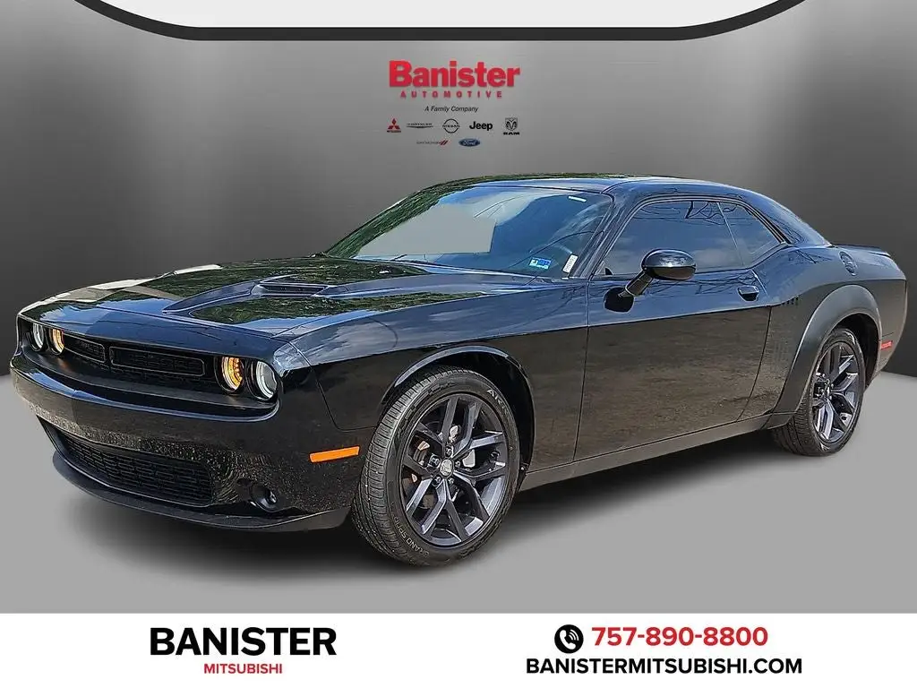 2021 Dodge Challenger SXT Auto photo 1