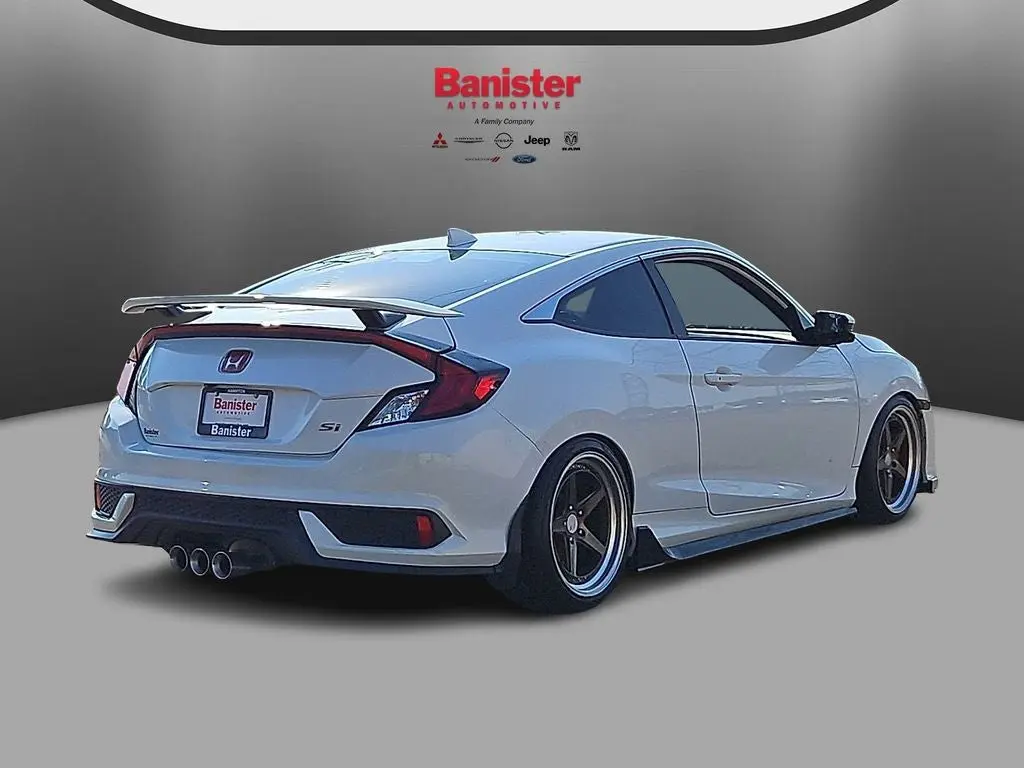 2017 Honda Civic Si photo 4