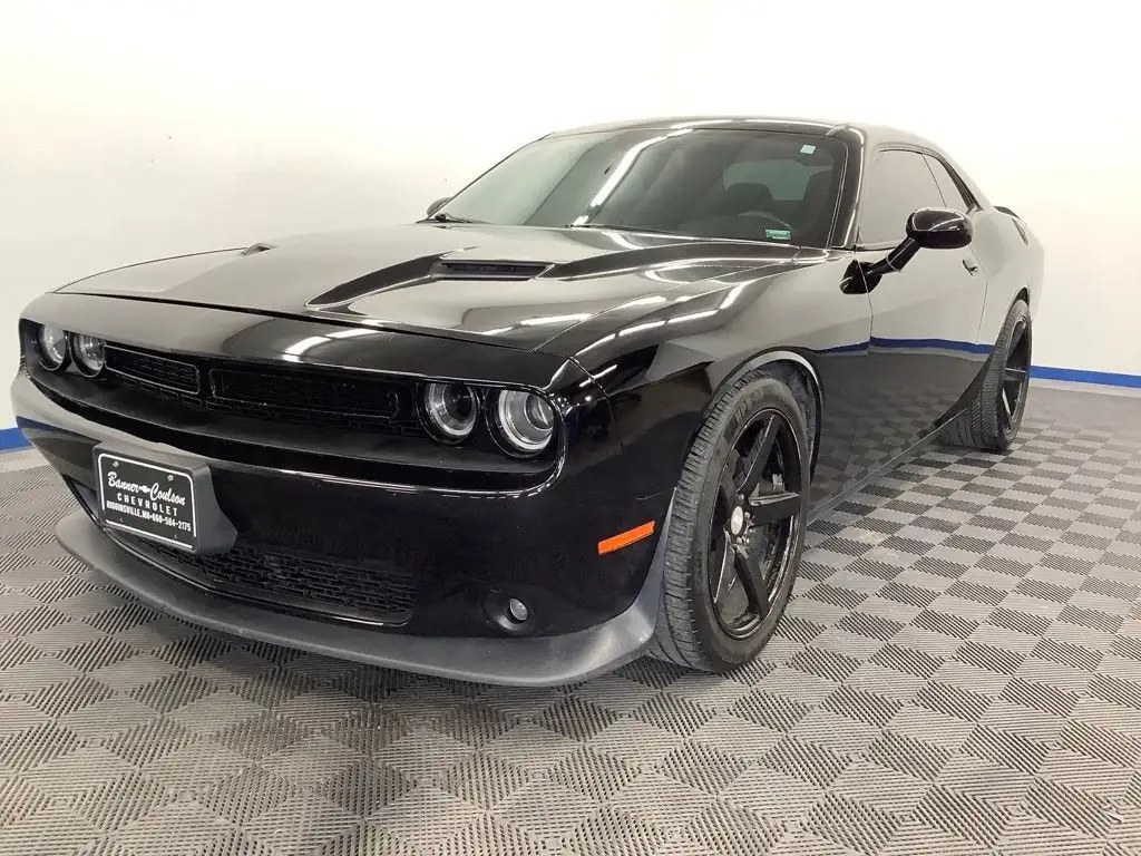 2016 Dodge Challenger Scat Pack photo 1