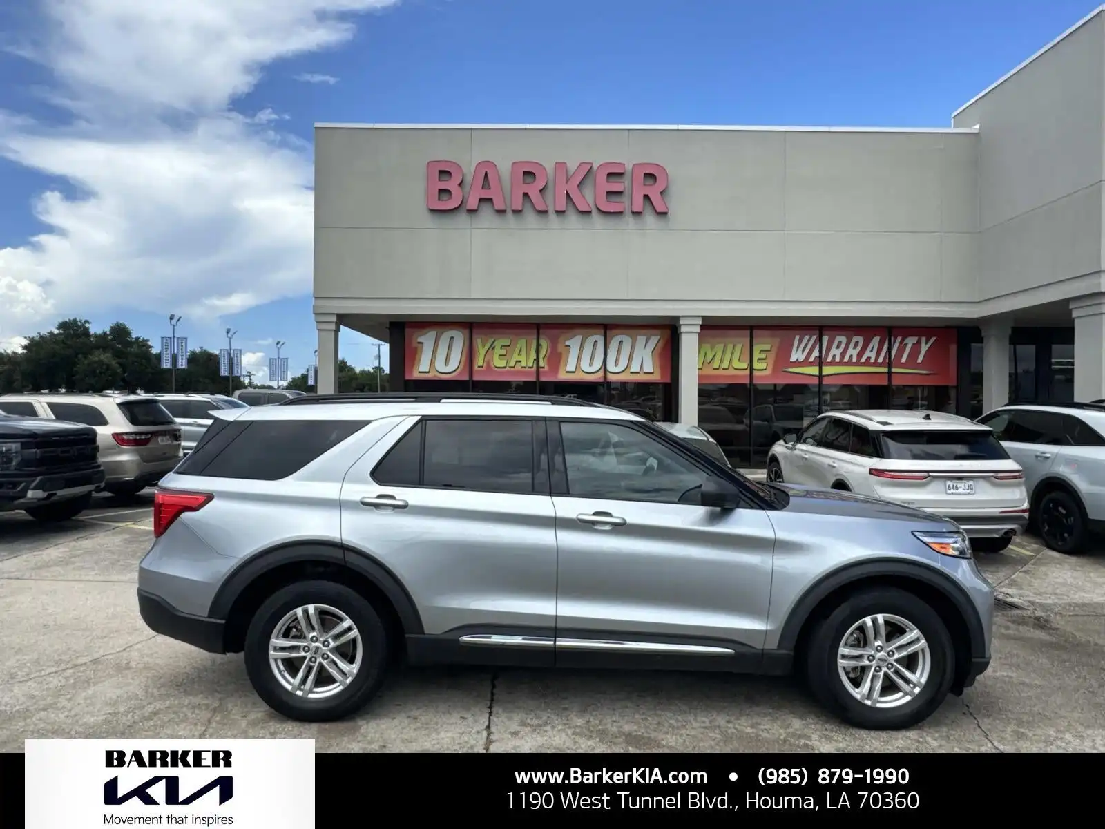 2022 Ford Explorer XLT RWD's photo
