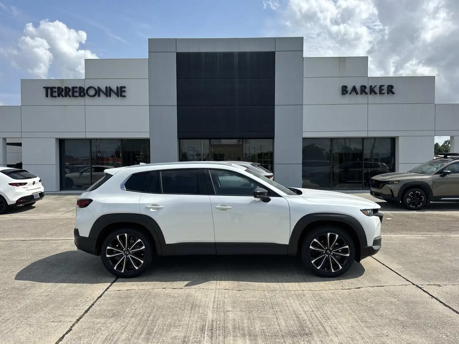 2026 Mazda CX-50 2.5 S Premium's photo