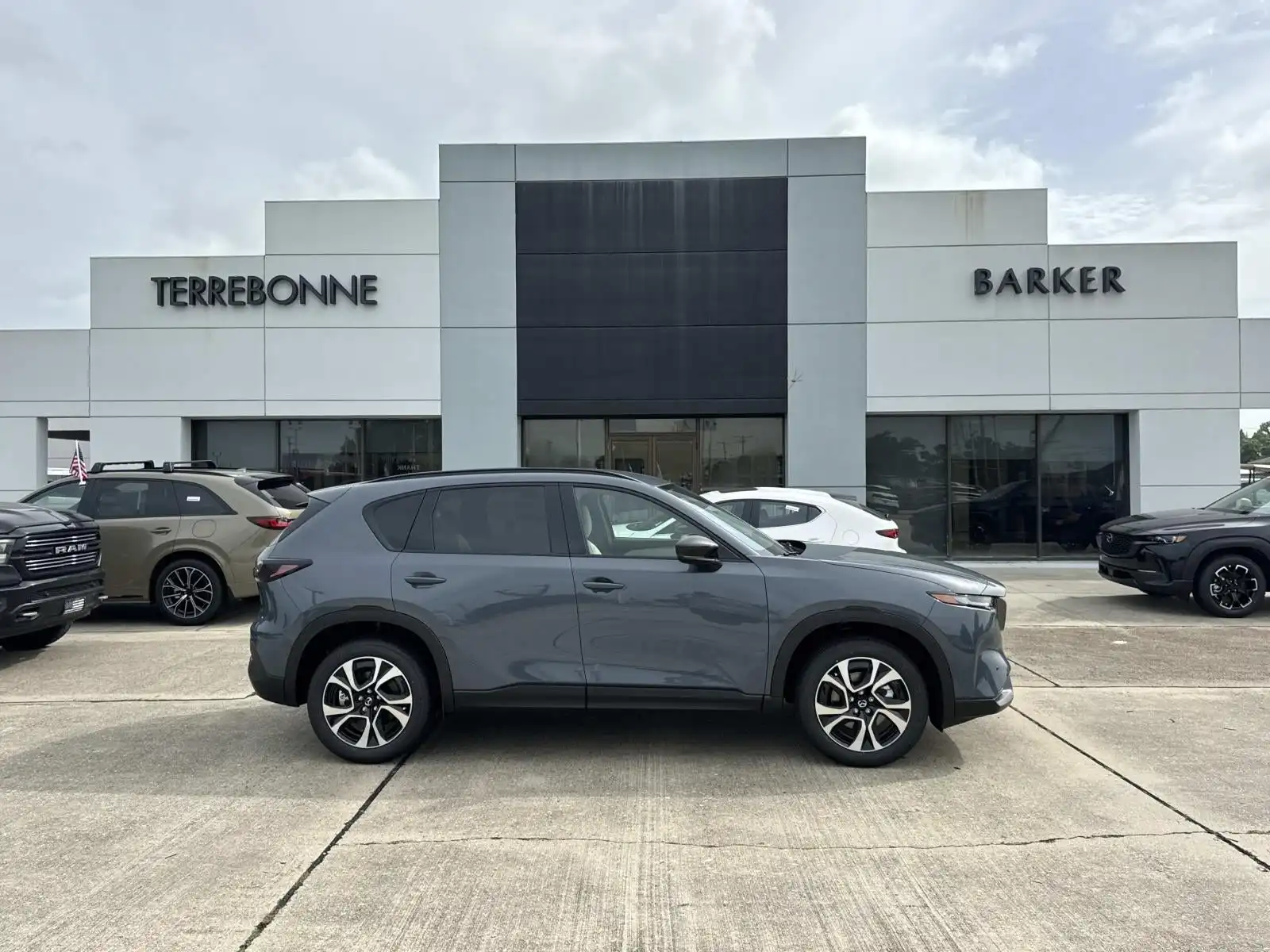 2026 Mazda CX-5 S Preferred Auto AWD's photo