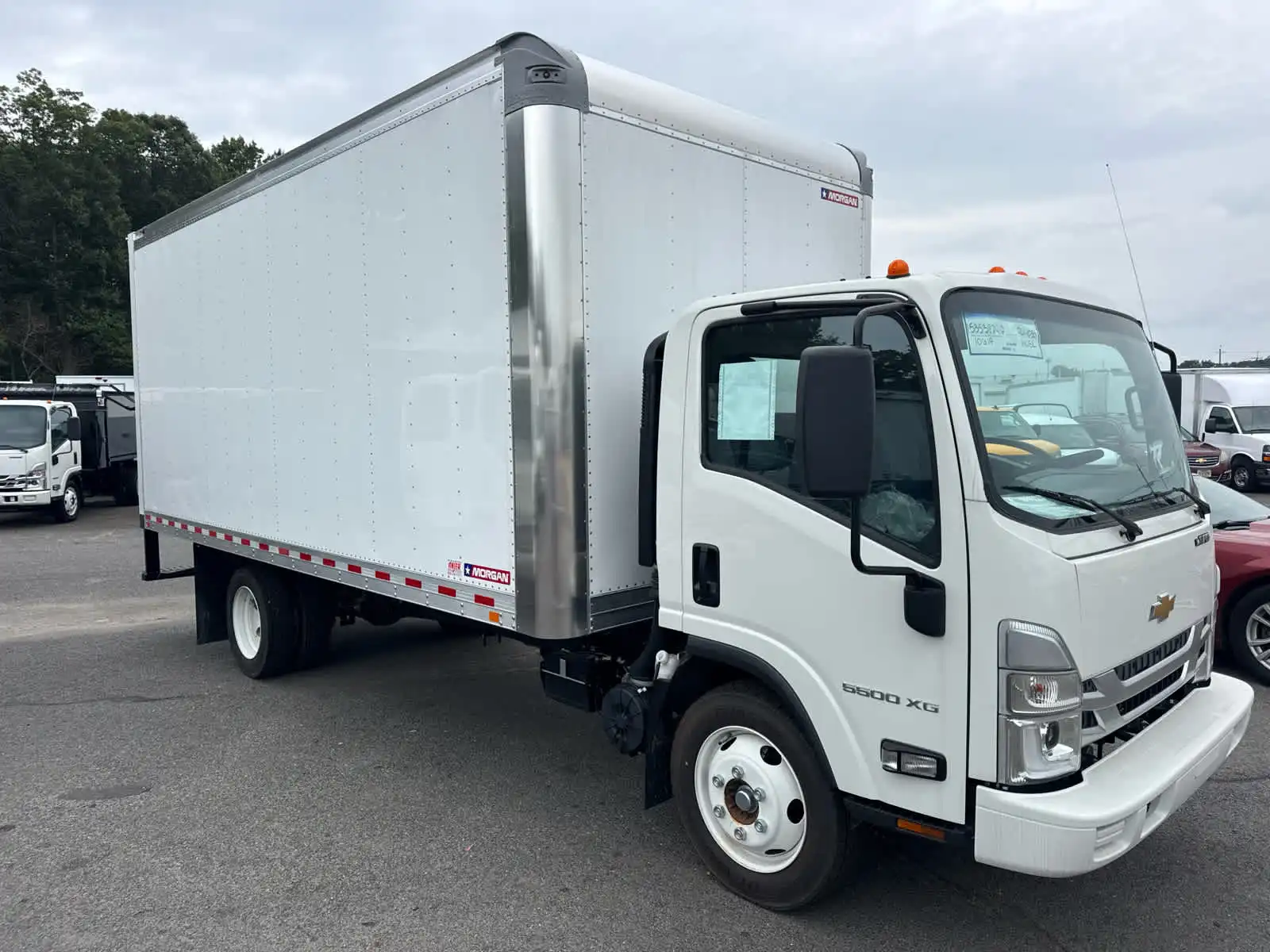 2025 Chevrolet Low Cab Forward's photo