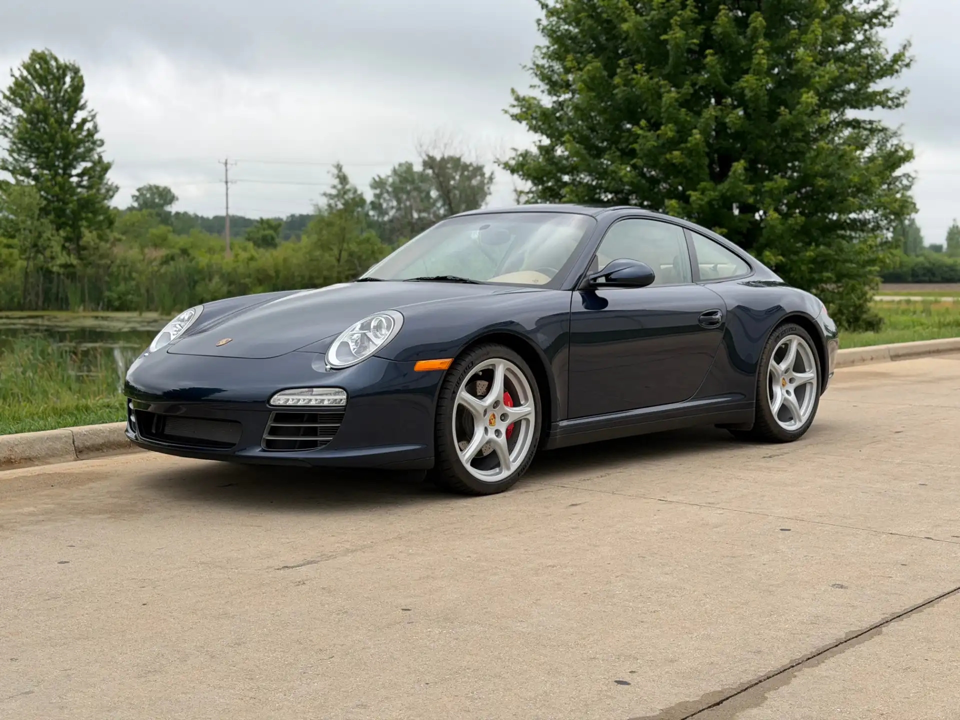 2011 Porsche 911 Carrera 4S Coupe's photo
