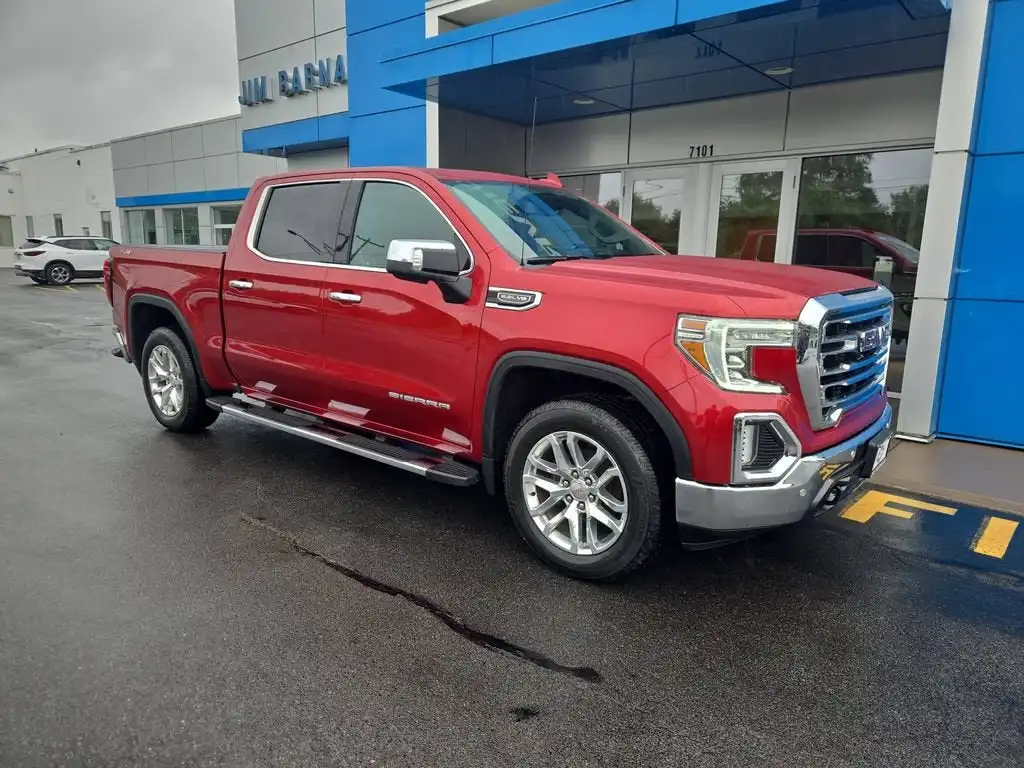 2021 GMC Sierra 4WD Crew Cab Short Box SLT's photo