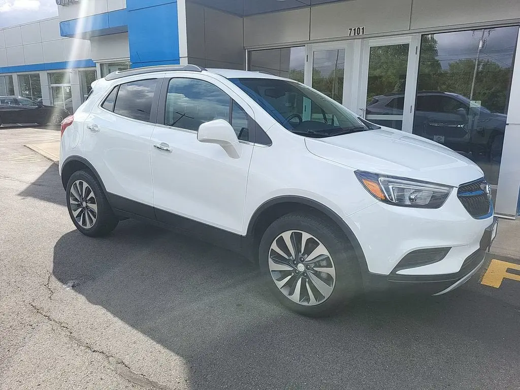 2022 Buick Encore Preferred AWD photo 4