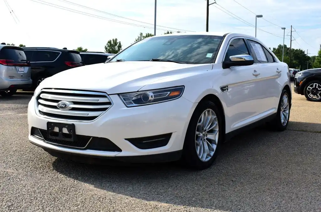2017 Ford Taurus Limited FWD's photo
