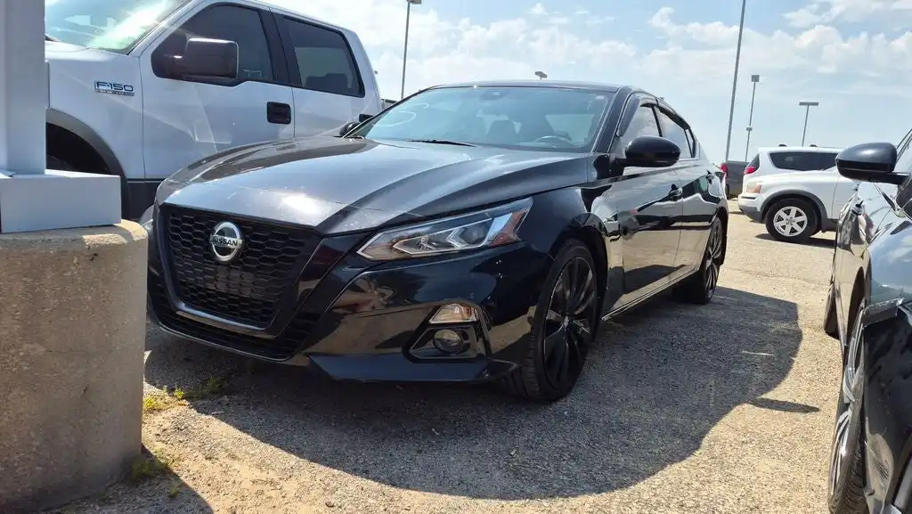 2022 Nissan Altima 2.5 SR AWD's photo