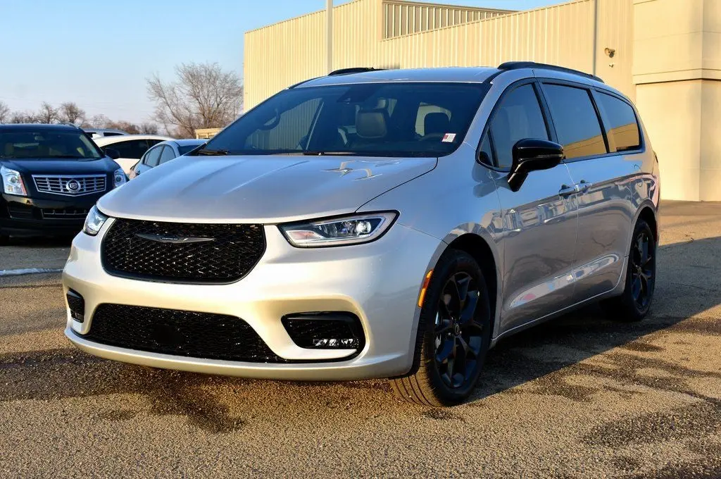 Vehicle Image 1